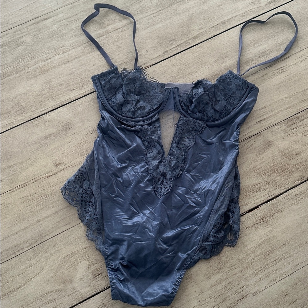 NWT Victorias Secret Lace Mesh Bodysuit Sz XS Gray Sheer Sexy Coquette XS